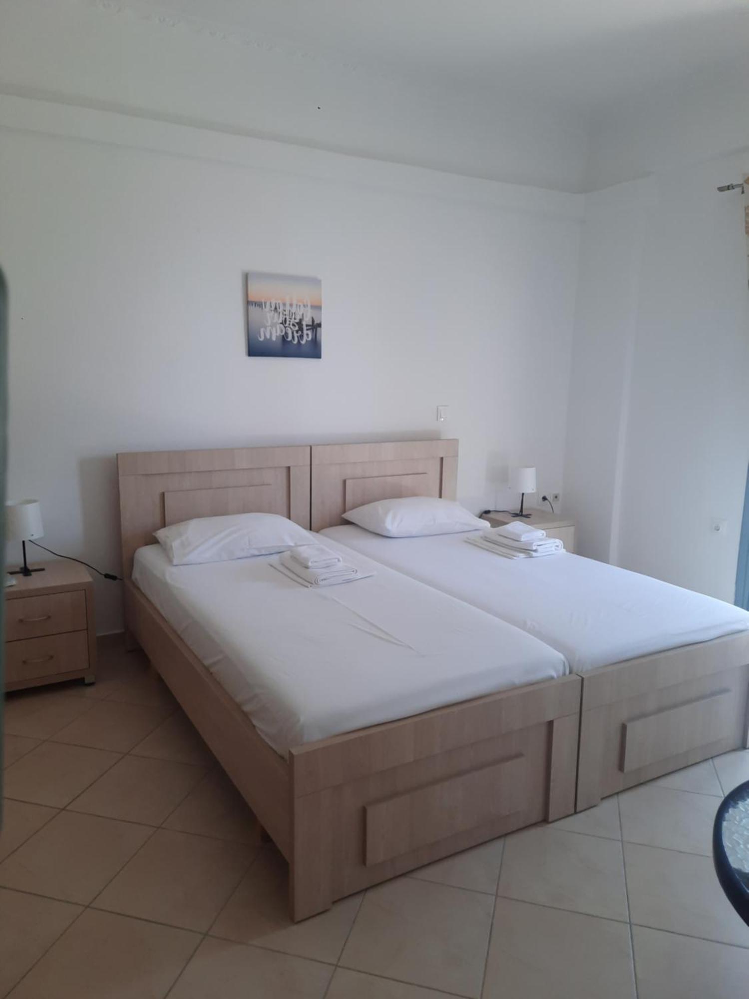 Tasos Guest house *