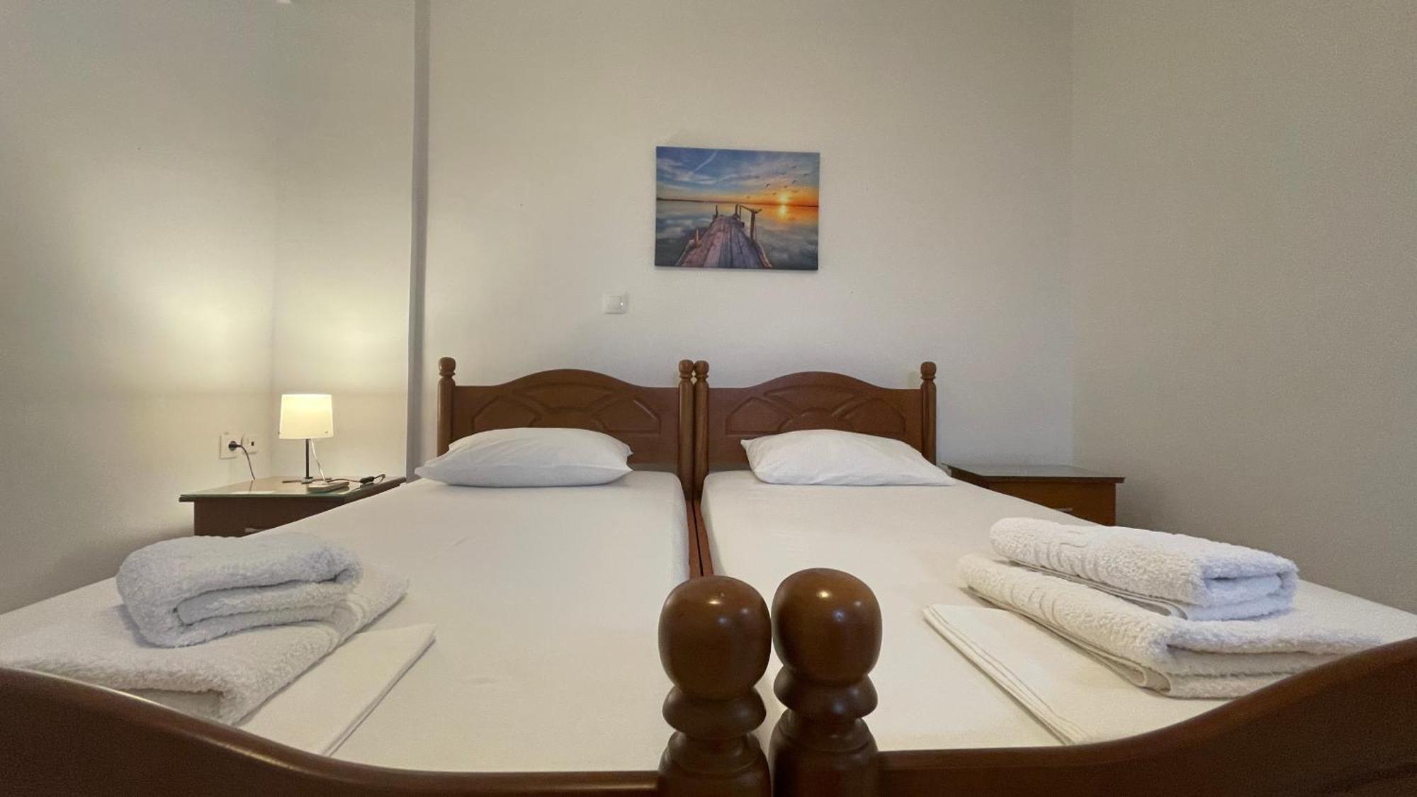Tasos Guest house *
